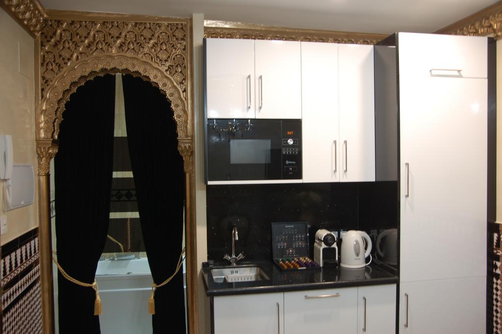 Luxury Apartment Plus Ultra Seville Exterior photo